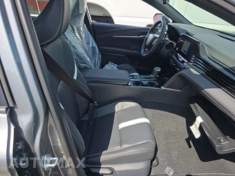2026 Toyota Camry SE - miniatura 14