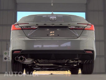 2026 Toyota Camry SE - miniatura 7