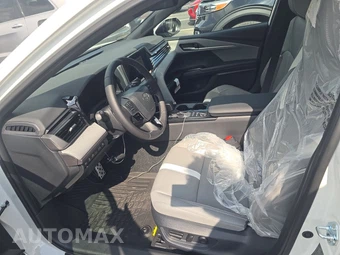 2026 Toyota Camry SE - miniatura 13