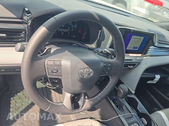 2026 Toyota Camry SE - miniatura 16
