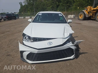 2026 Toyota Camry SE - miniatura 2