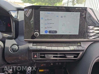 2026 Toyota Camry SE – miniatura 10