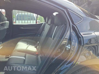 2026 Toyota Camry SE – miniatura 13