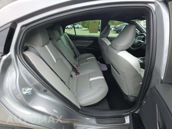 2026 Toyota Camry SE - miniatura 16