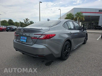 2026 Toyota Camry SE - miniatura 3
