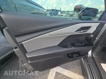 2026 Toyota Camry SE - miniatura 15