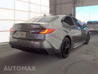 2026 Toyota Camry SE - miniatura 4