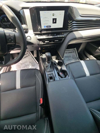 2026 Toyota Camry SE - miniatura 10