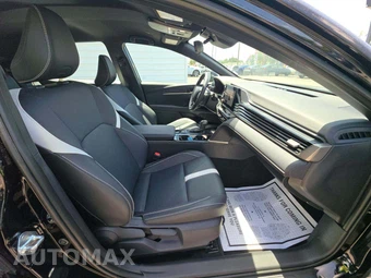 2026 Toyota Camry SE - miniatura 18