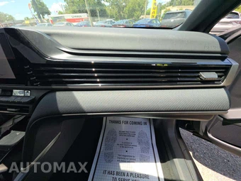 2026 Toyota Camry SE - miniatura 19