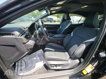 2026 Toyota Camry SE - miniatura 6