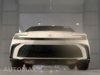 2026 Toyota Camry SE - miniatura 3