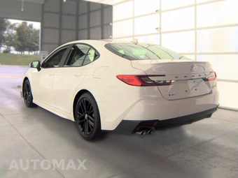 2026 Toyota Camry SE - miniatura 8