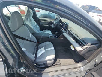 2026 Toyota Camry SE - miniatura 14