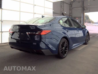 2026 Toyota Camry SE – miniatura 4