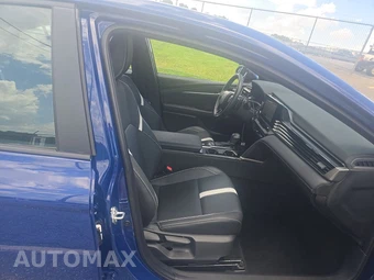 2026 Toyota Camry SE – miniatura 8