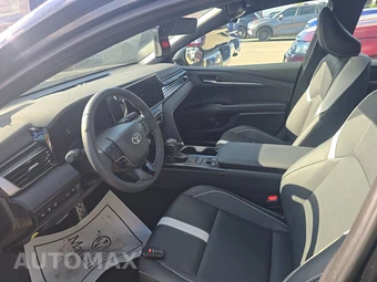2026 Toyota Camry SE - miniatura 7