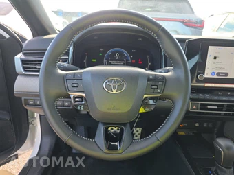 2026 Toyota Camry SE - miniatura 10