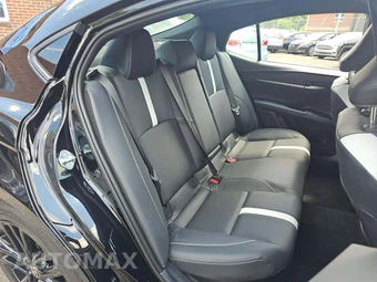2026 Toyota Camry SE - miniatura 16