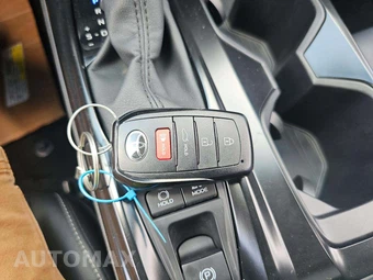 2026 Toyota Camry SE - miniatura 8