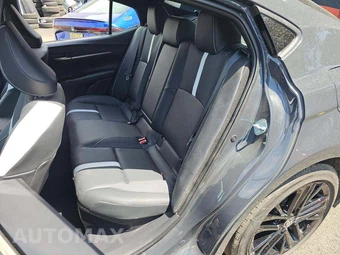2026 Toyota Camry SE – miniatura 13