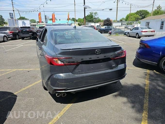 2026 Toyota Camry SE – miniatura 2