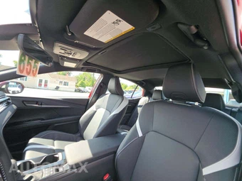 2026 Toyota Camry SE - miniatura 11