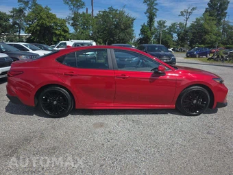 2026 Toyota Camry SE - miniatura 4