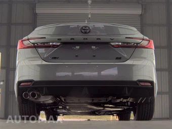 2026 Toyota Camry SE - miniatura 7