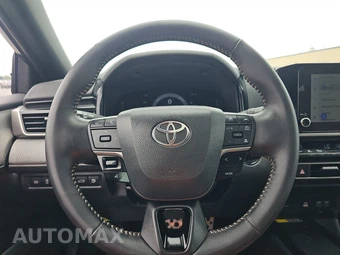 2026 Toyota Camry SE - miniatura 10