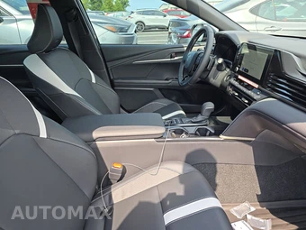 2026 Toyota Camry SE - miniatura 14