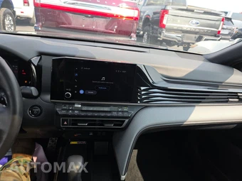 2026 Toyota Camry SE - miniatura 11