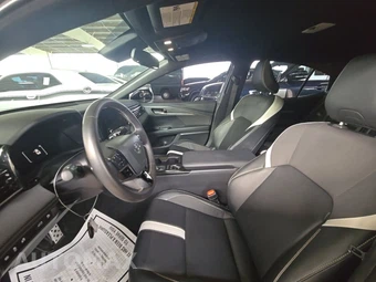 2026 Toyota Camry XLE - miniatura 7