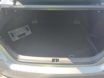 2026 Toyota Camry XLE - miniatura 14