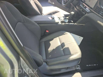 2026 Toyota Camry XLE - miniatura 18