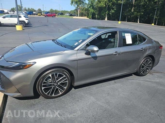 2026 Toyota Camry XLE - miniatura 2