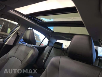 2026 Toyota Camry XLE - miniatura 11