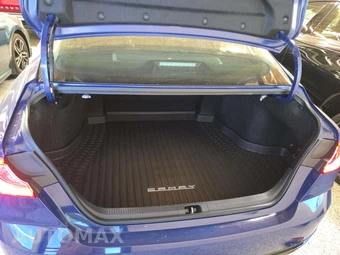 2026 Toyota Camry XLE - miniatura 14