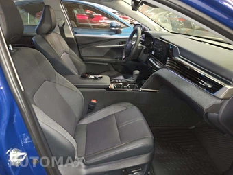 2026 Toyota Camry XLE - miniatura 18