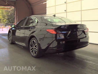 2026 Toyota Camry XLE - miniatura 6