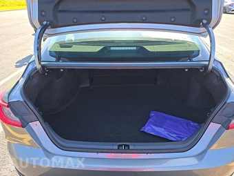 2026 Toyota Camry XLE - miniatura 16