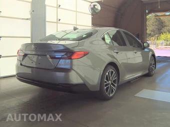 2026 Toyota Camry XLE - miniatura 4