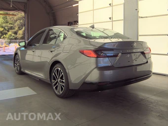 2026 Toyota Camry XLE - miniatura 6