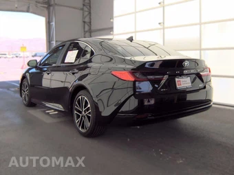 2026 Toyota Camry XLE - miniatura 6