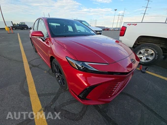 2026 Toyota Camry XSE - miniatura 3