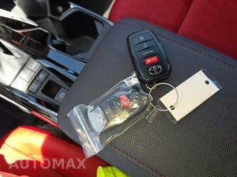 2026 Toyota Camry XSE - miniatura 8