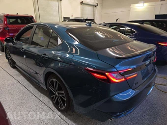 2026 Toyota Camry XSE - miniatura 2