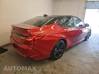 2026 Toyota Camry XSE - miniatura 2