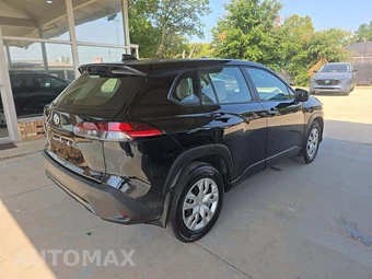 2026 Toyota Corolla Cross L - miniatura 3