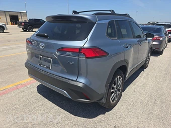 2026 Toyota Corolla Cross XLE - miniatura 4